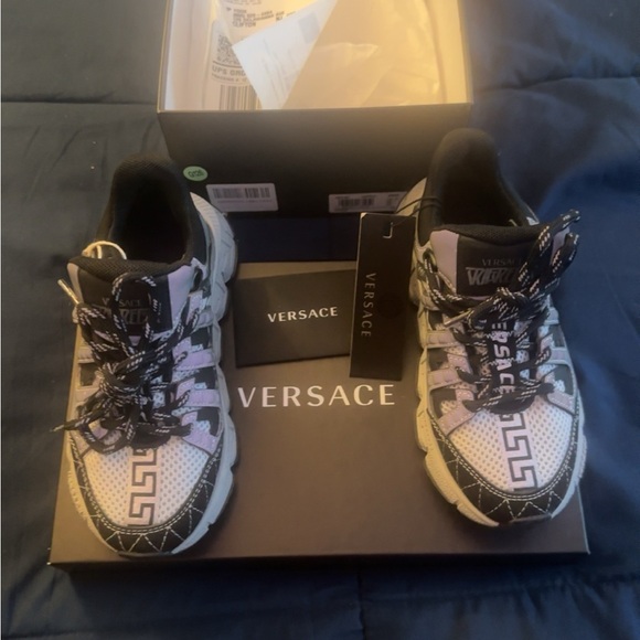 Versace Kids Trigreca low-top sneakers - Picture 2 of 9